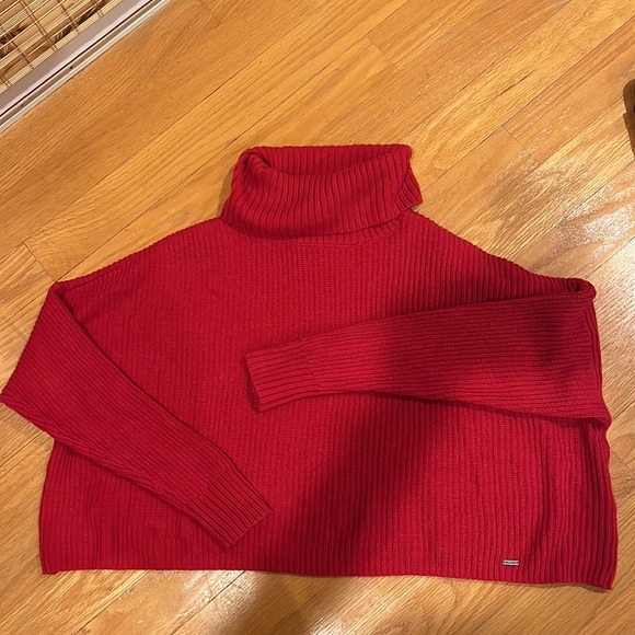Red Sweater - Picture 7 of 7